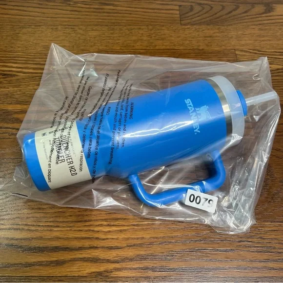 40 oz Stanley The Flowstate Quencher H2.0 Tumbler in Beach Blue - Picture 10 of 10